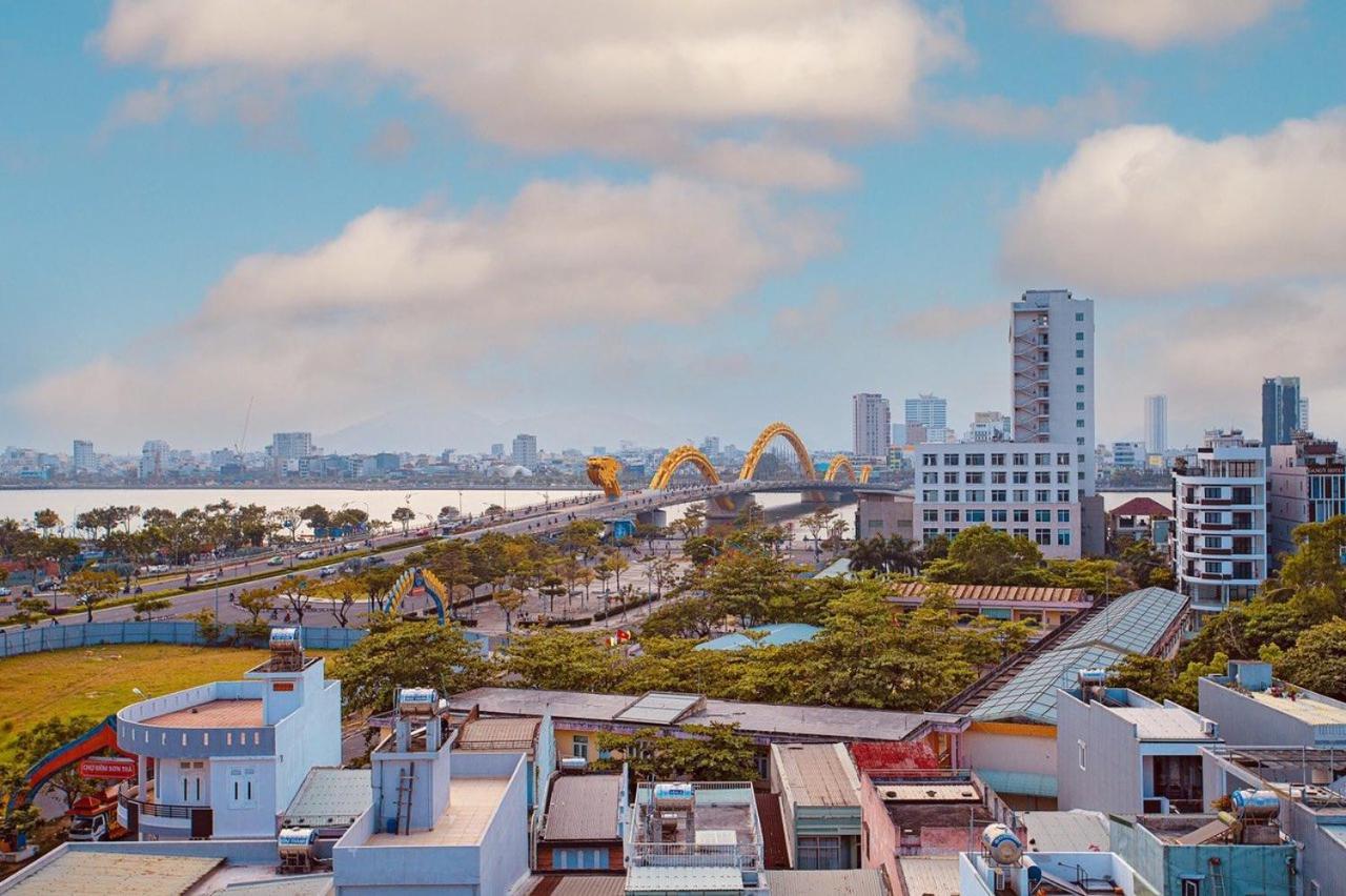 Cong Thuong Hotel Da Nang Bagian luar foto