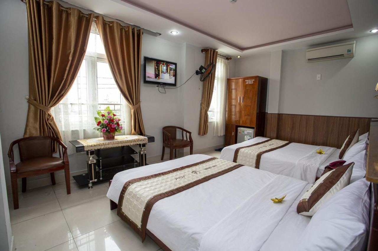 Cong Thuong Hotel Da Nang Bagian luar foto