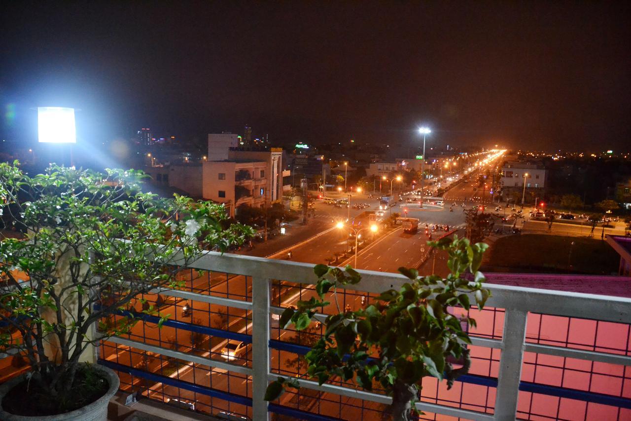 Cong Thuong Hotel Da Nang Bagian luar foto