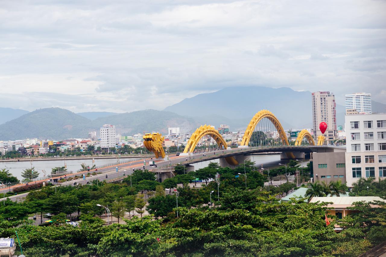 Cong Thuong Hotel Da Nang Bagian luar foto